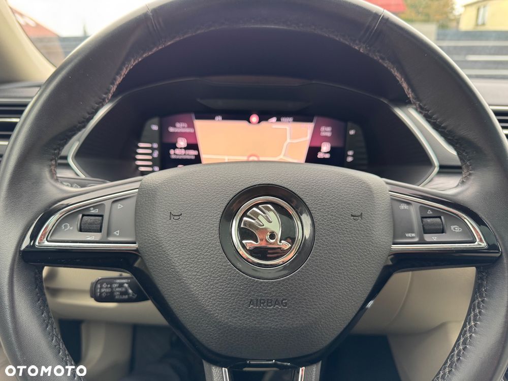 Skoda Superb 2.0 TSI Sportline DSG - 24