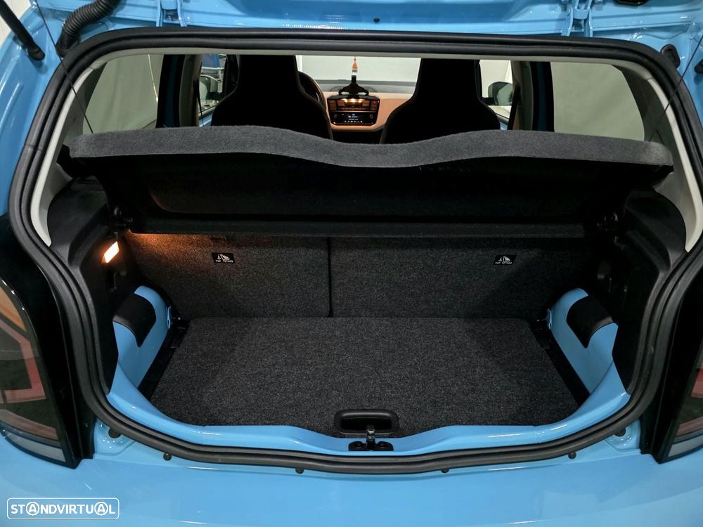 VW Up! 1.0 Move Color - 33