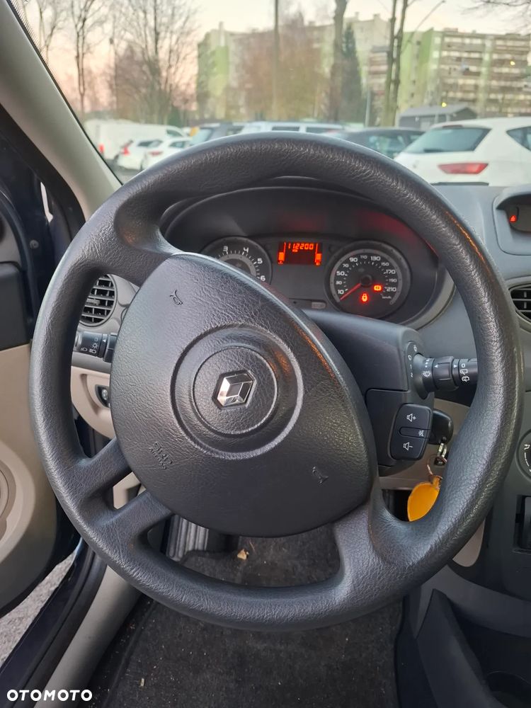 Renault Clio 1.6 16V Expression - 13