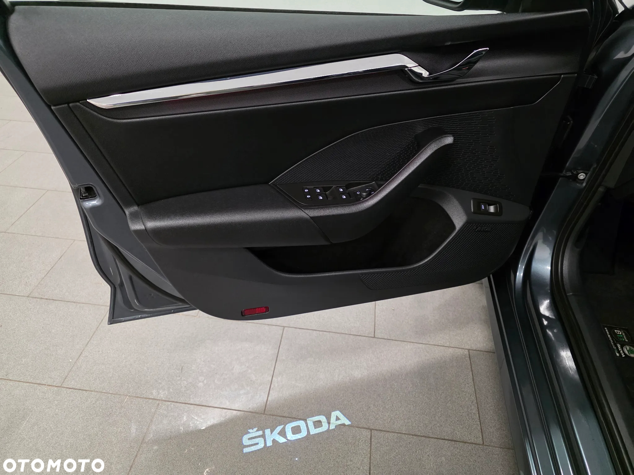 Skoda Octavia Combi 2.0 TDI DSG First Edition - 28