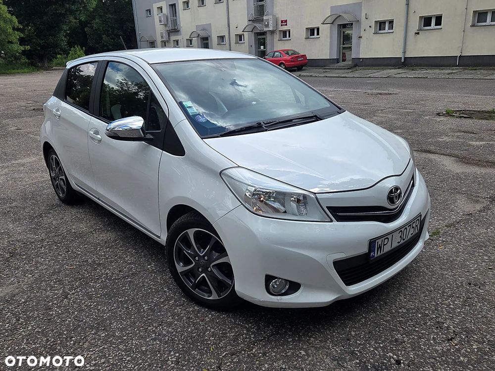 Toyota Yaris 1.33 VVT-i Executive - 3