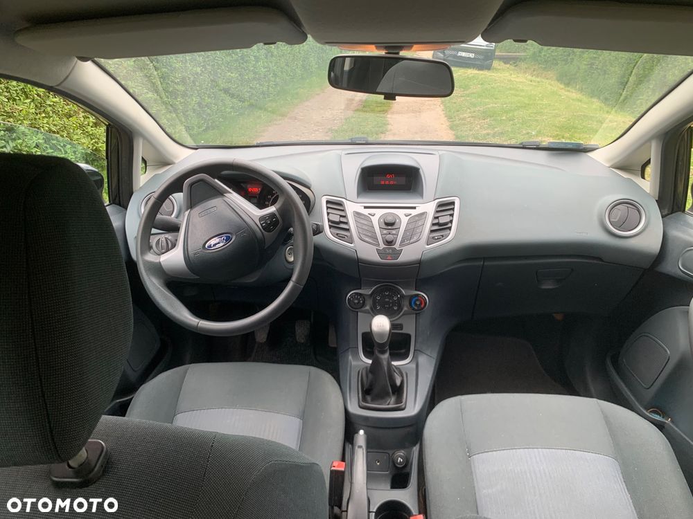 Ford Fiesta 1.25 Ambiente EU5 - 10