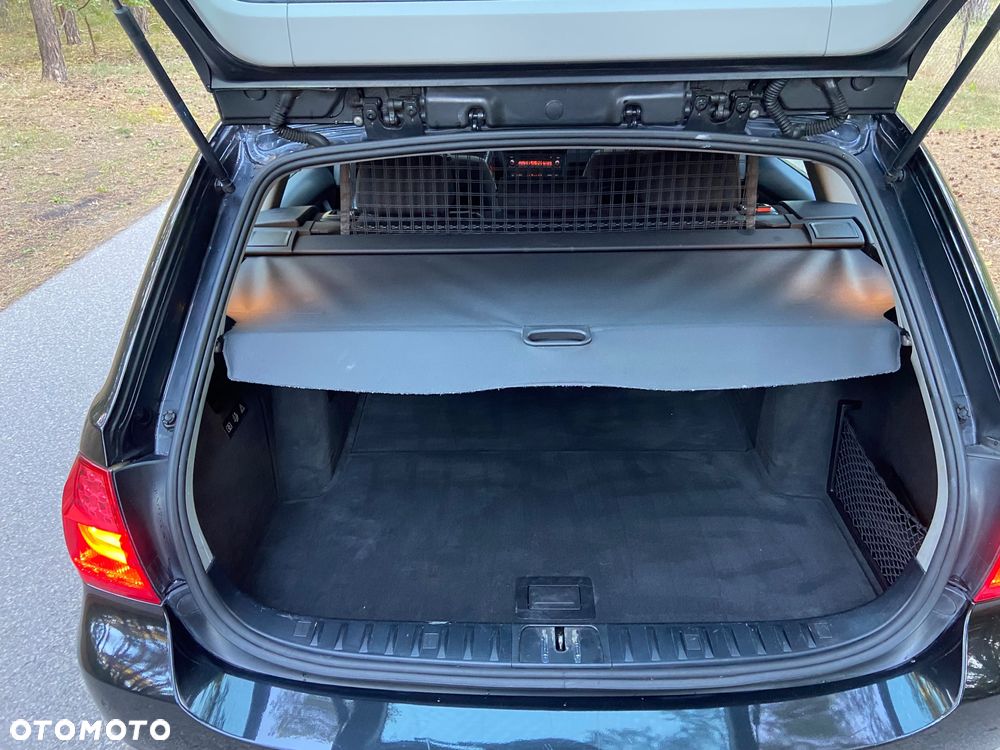 BMW Seria 3 318d DPF Edition Exclusive - 22