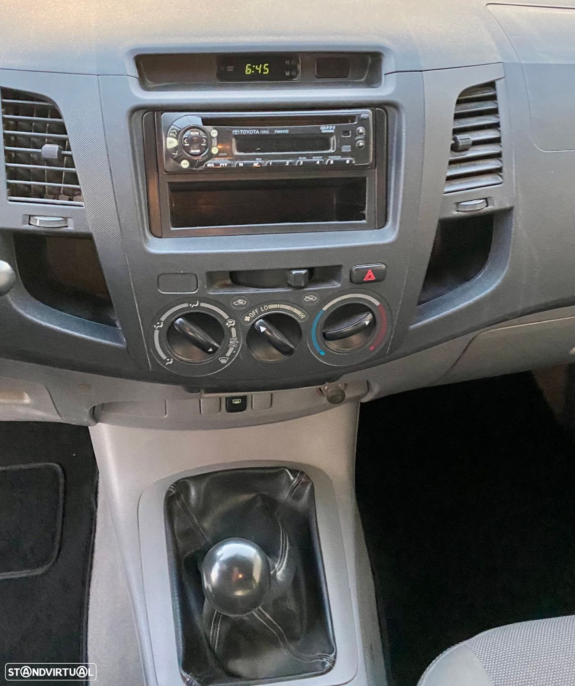 Toyota Hilux 2.5 D-4D 2WD CE PM+AC - 14