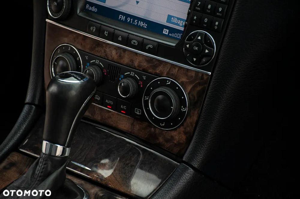 Mercedes-Benz CLK 350 7G-TRONIC Avantgarde - 34