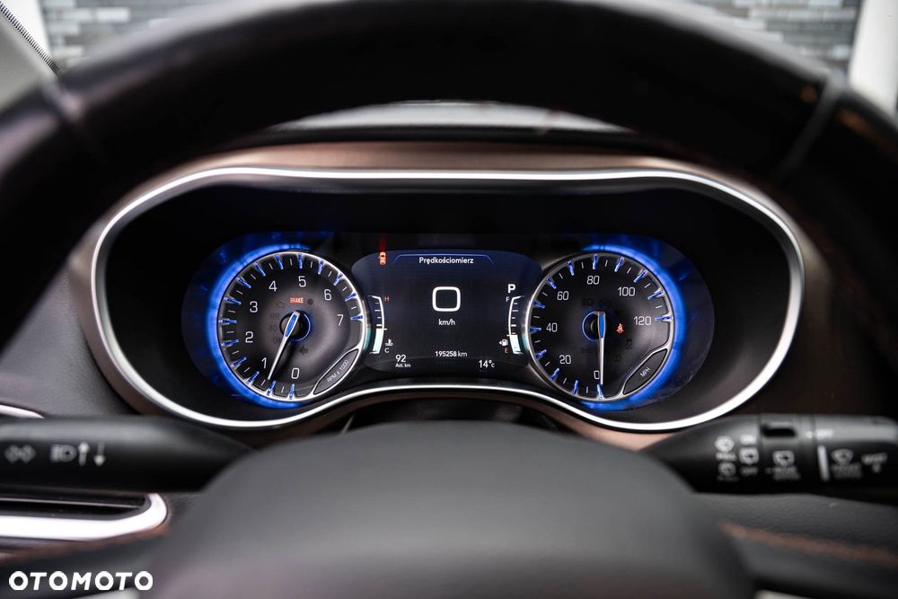 Chrysler Pacifica - 13