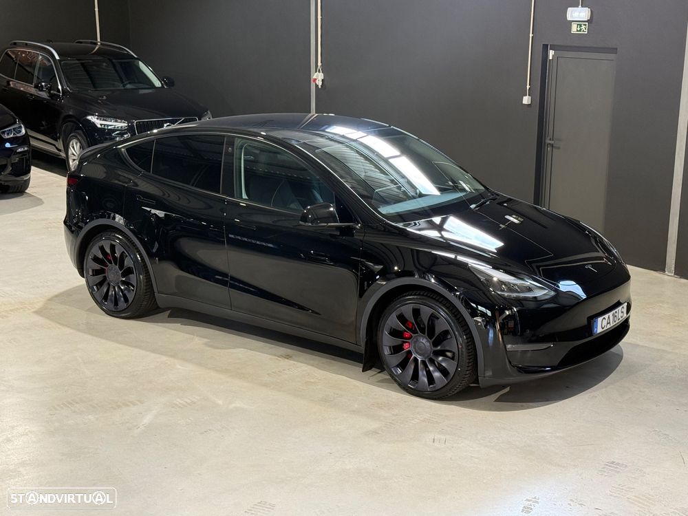 Tesla Model Y Performance Dual Motor AWD - 2