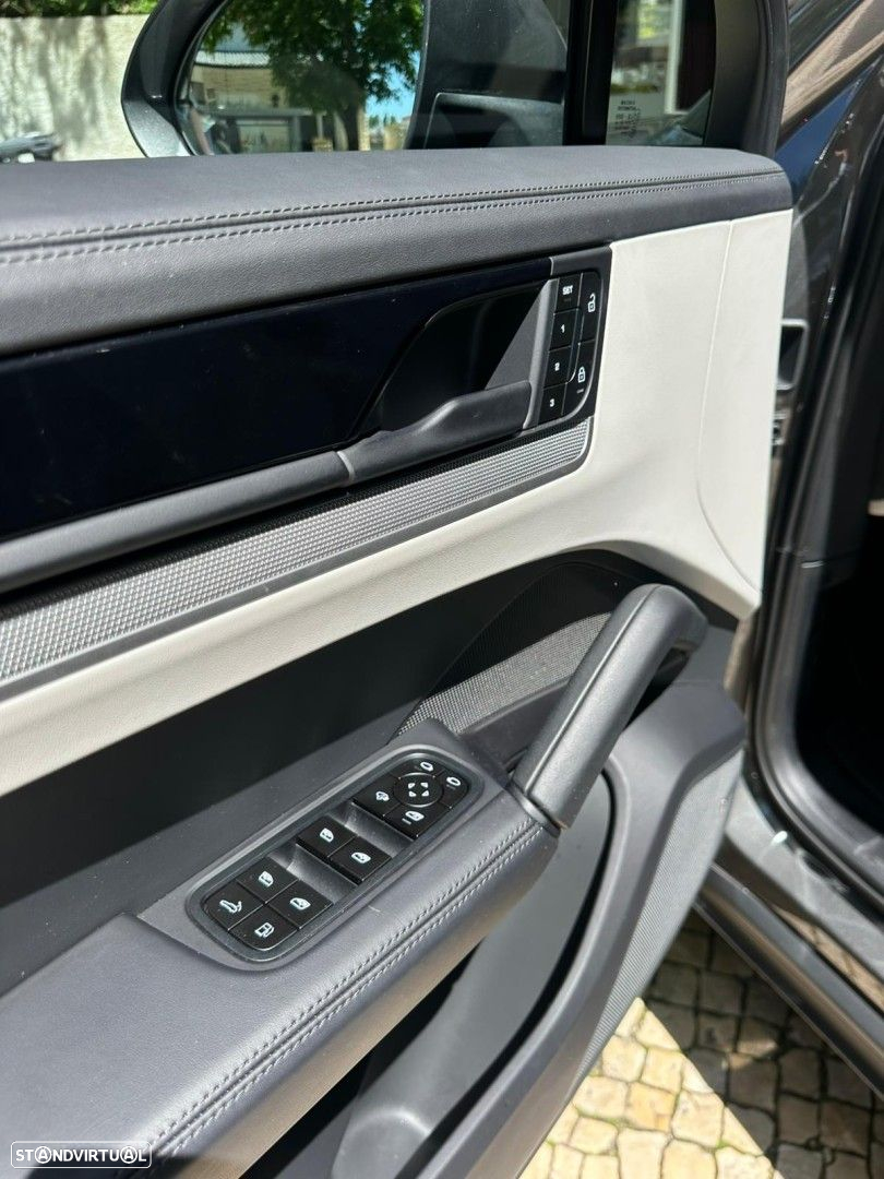 Porsche Cayenne S E-Hybrid - 12