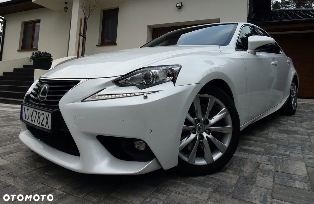 Lexus IS 200t / 300 Black - 29