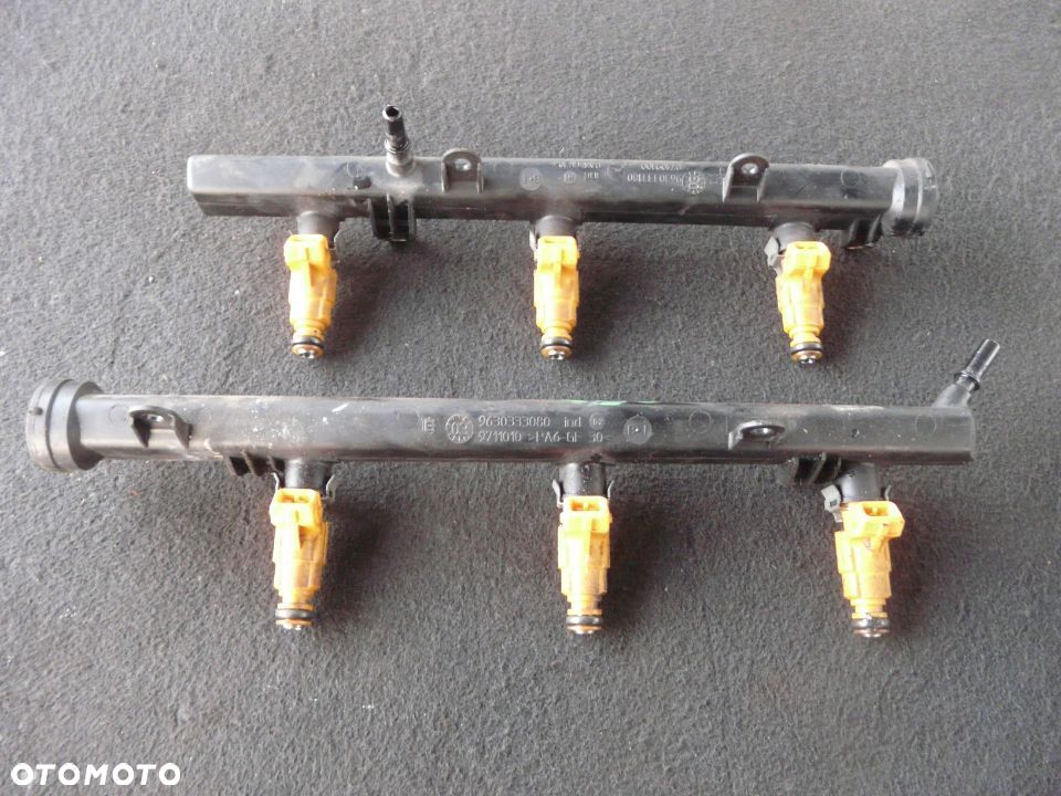 Listwa wtryskowa 9630333080 wtryski Citroen C5 3.0 V6 Peugeot