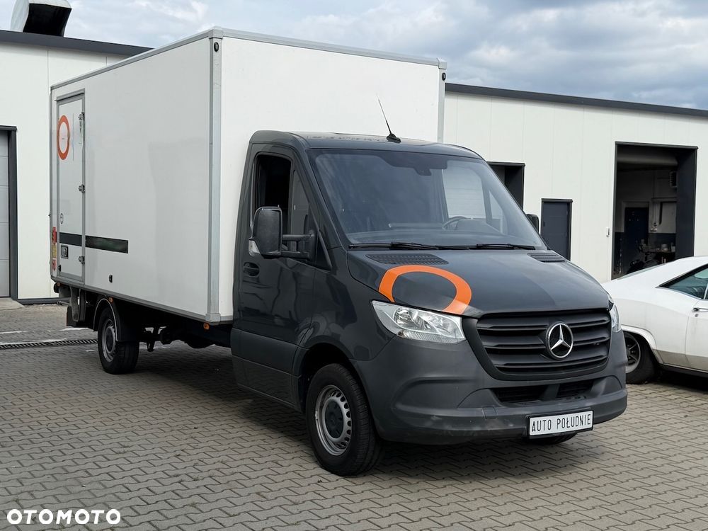 Mercedes-Benz Sprinter - 1