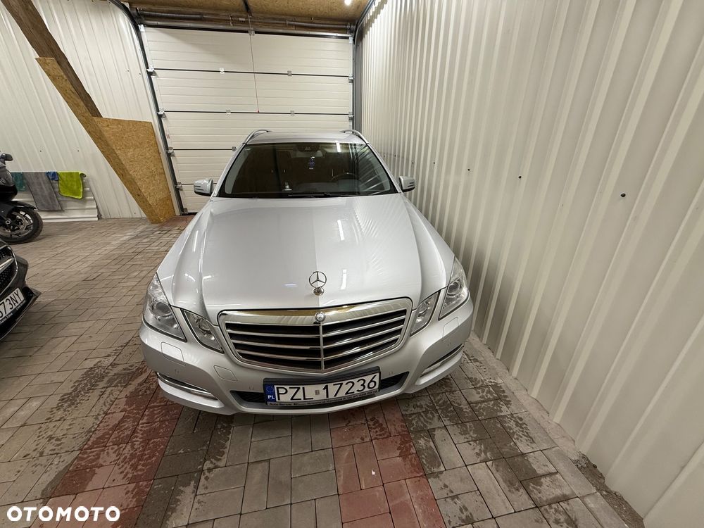 Mercedes-Benz Klasa E 200 CGI BlueEFFICIENCY Automatik Avantgarde - 14