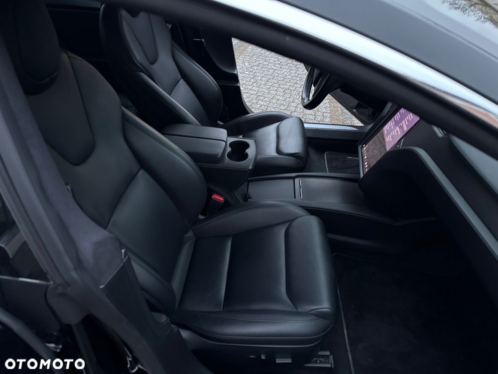 Tesla Model S - 14