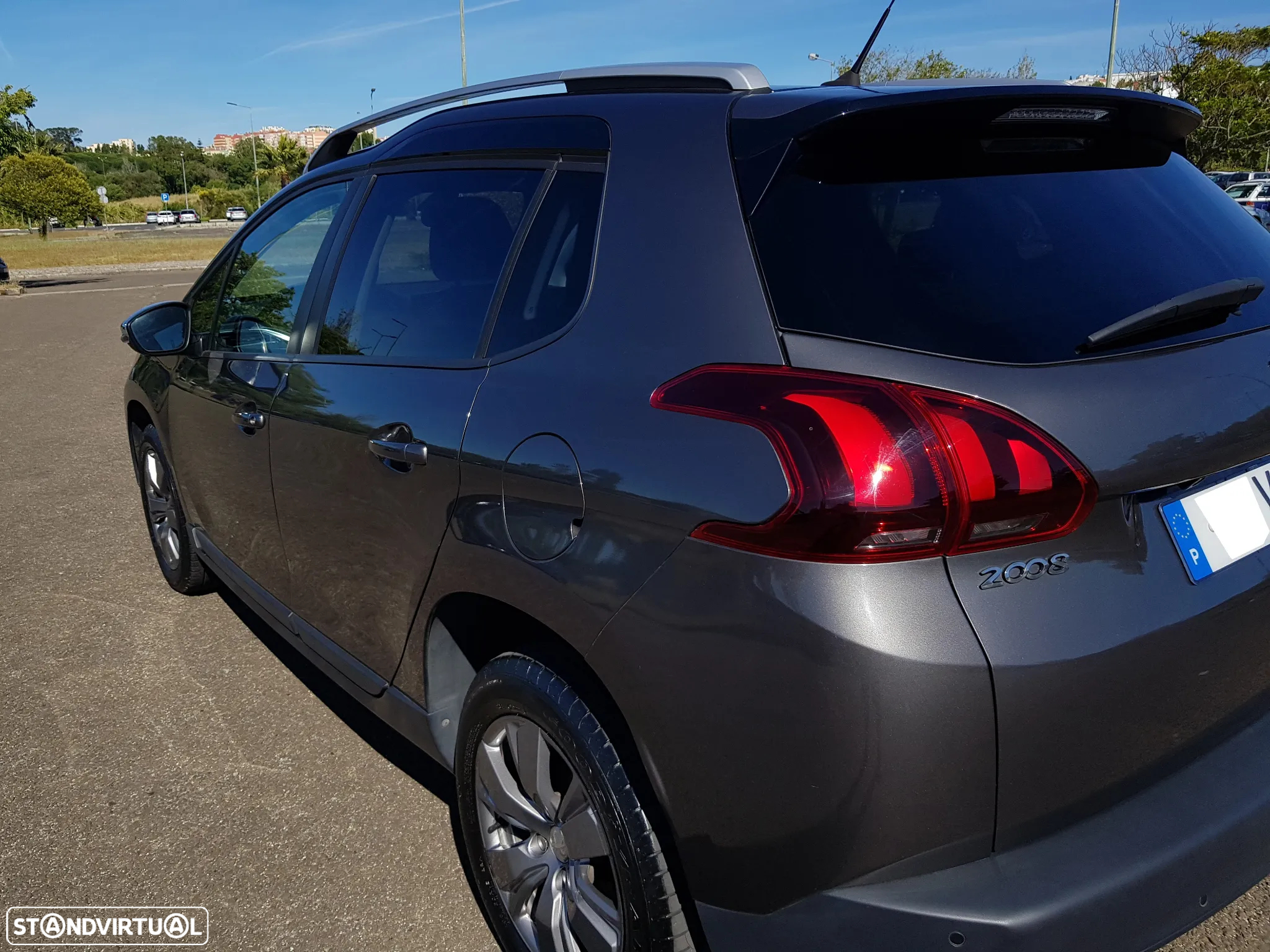 Peugeot 2008 1.5 BlueHDi Style - 60