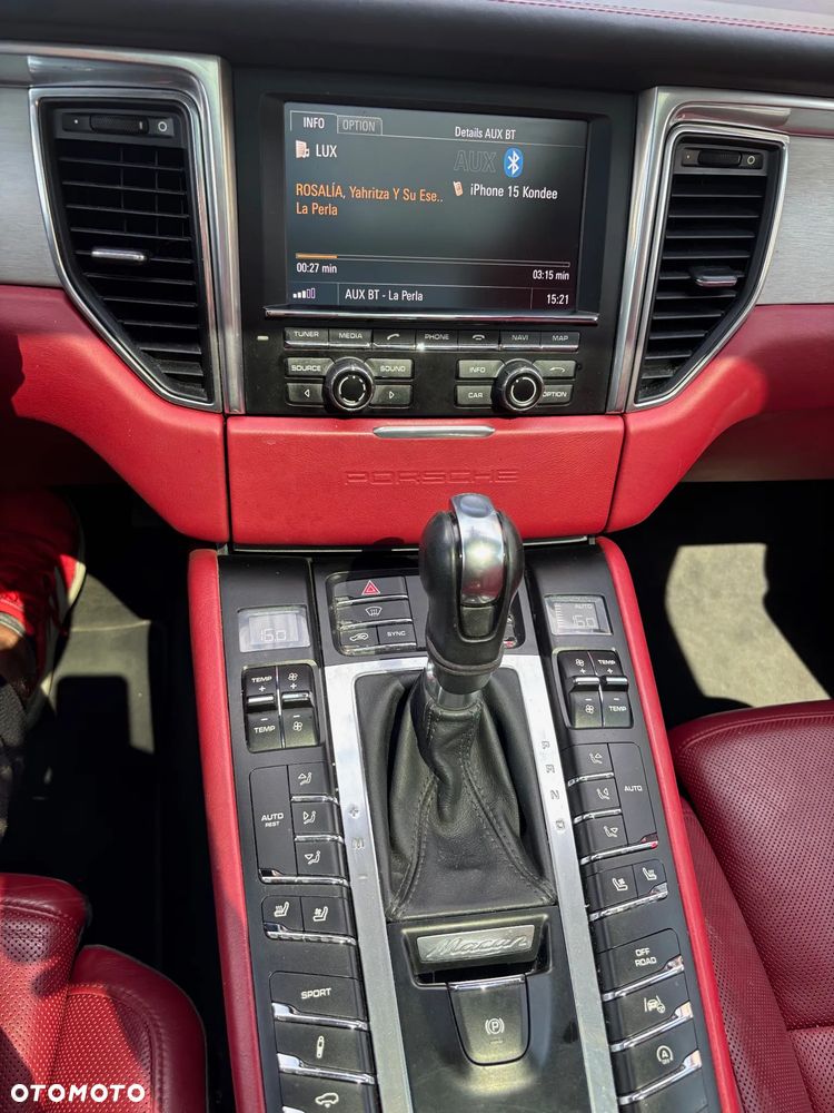 Porsche Macan Turbo - 14