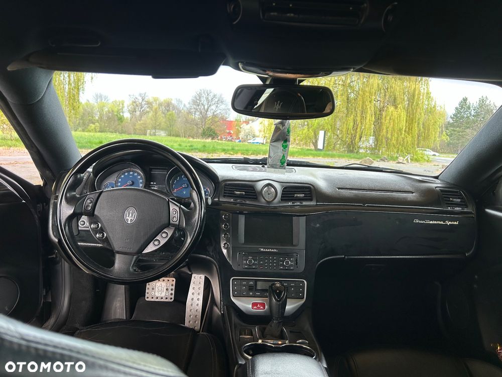Maserati GranTurismo S Automatik - 12
