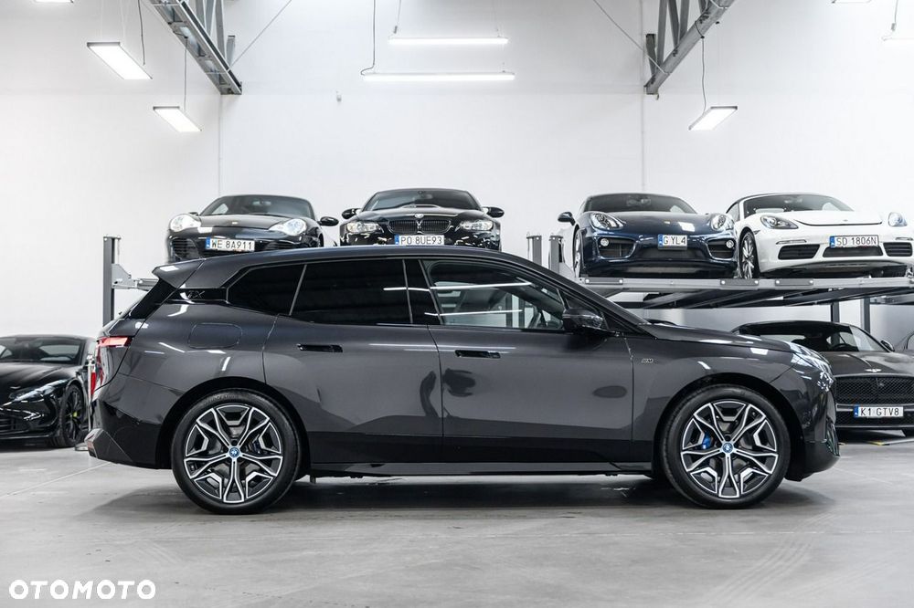 BMW iX - 6