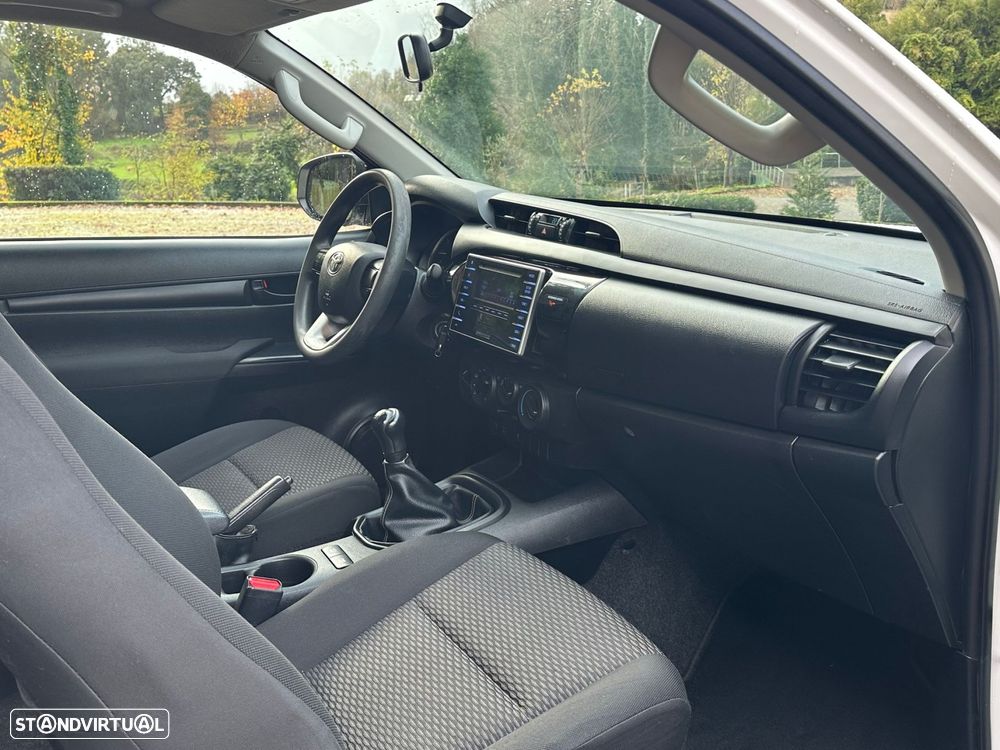 Toyota Hilux 2.4 D-4D 4WD CE Trial - 18