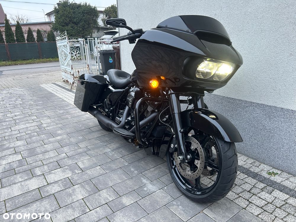 Harley-Davidson Touring Road Glide - 3