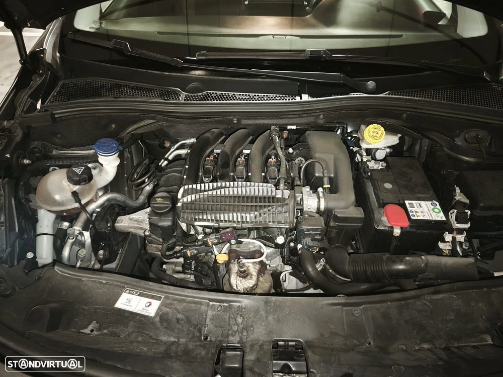 Peugeot 2008 1.2 PureTech Style - 6