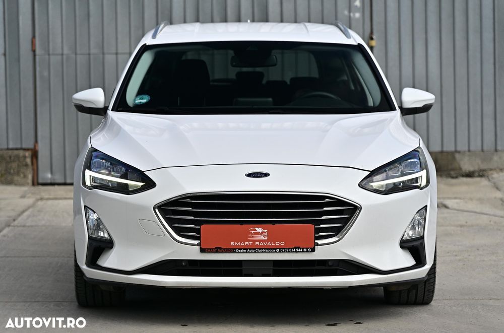 Ford Focus 2.0 EcoBlue Start-Stopp-System Aut. TITANIUM - 3