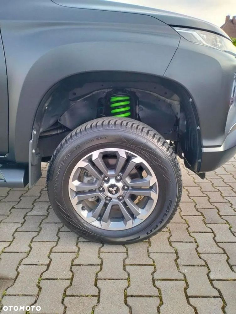 Mitsubishi L200 2.2 d DC Instyle Plus - 17