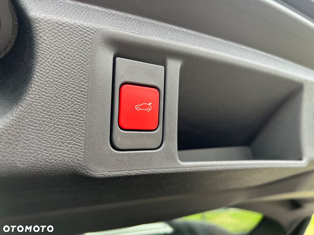 Peugeot 308 BlueHDi 130 EAT8 Stop & Start GT - 24