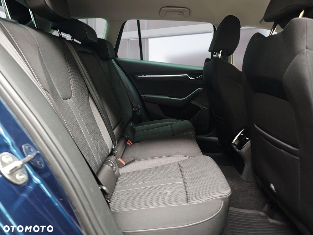 Skoda Octavia 2.0 TDI Style DSG - 11