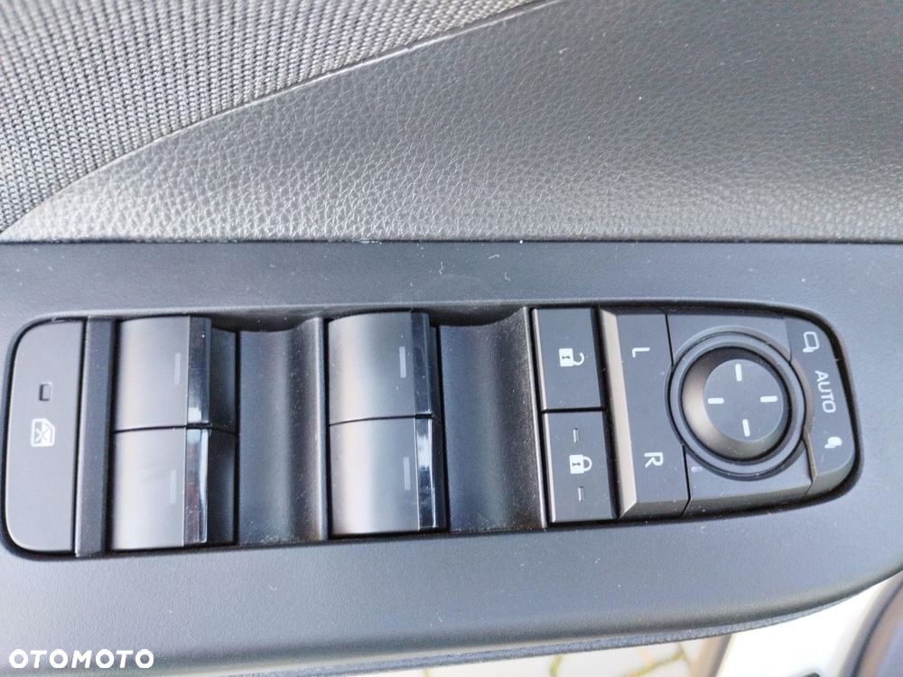 Toyota C-HR 1.8 Hybrid Style - 24