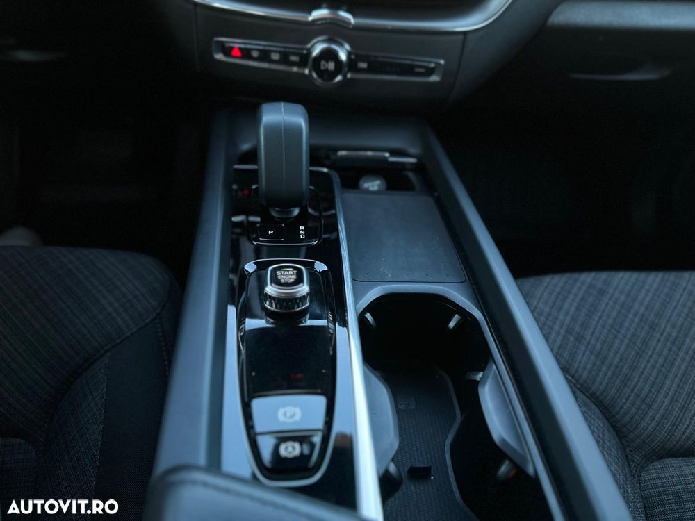 Volvo XC 60 B4 D Core - 16