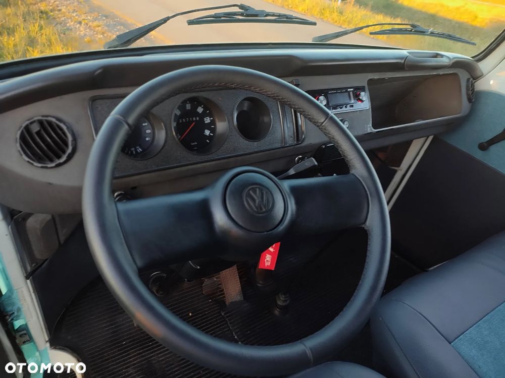 Volkswagen Transporter - 12