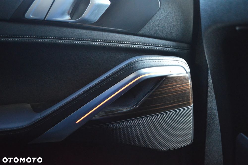 BMW X6 xDrive30d - 27