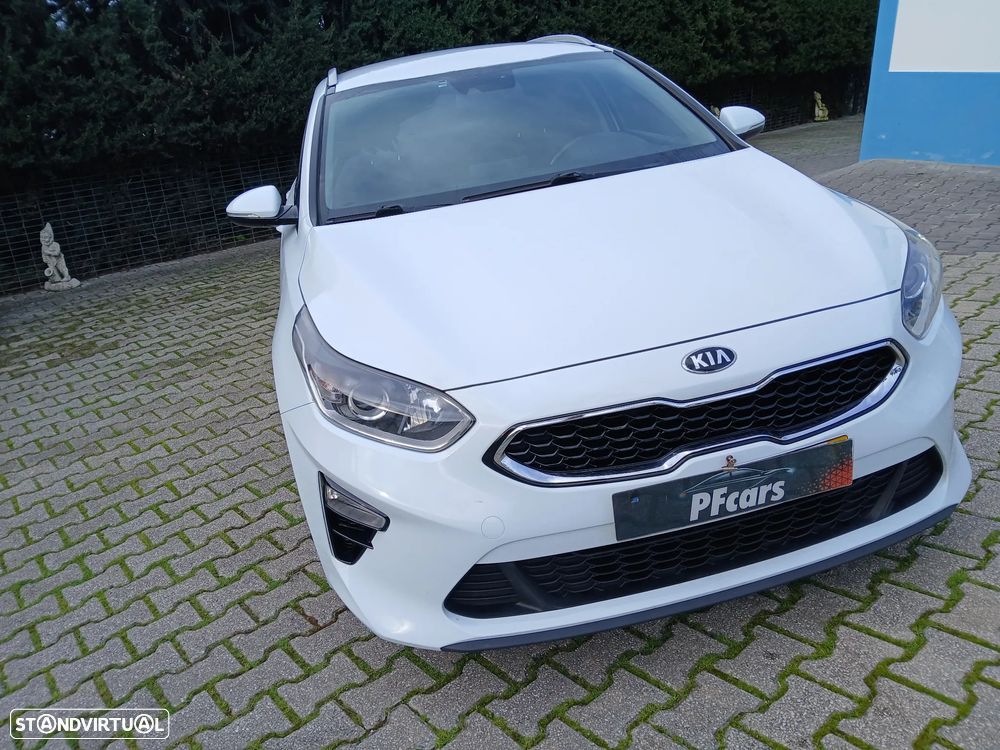 Kia Ceed SW 1.6 CRDi TX+SRF - 1