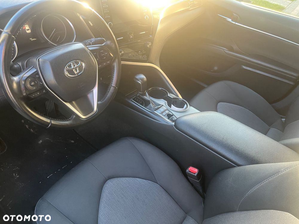 Toyota Camry 2.5 Hybrid Comfort CVT - 11