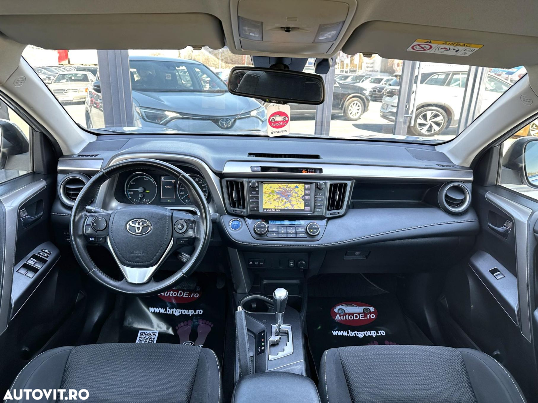 Toyota RAV4 - 8