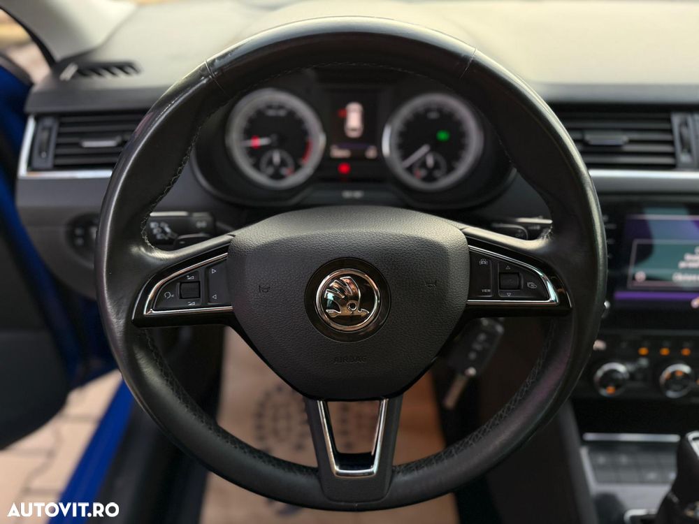 Skoda Octavia 2.0 TDI 4x4 DSG Ambition - 15