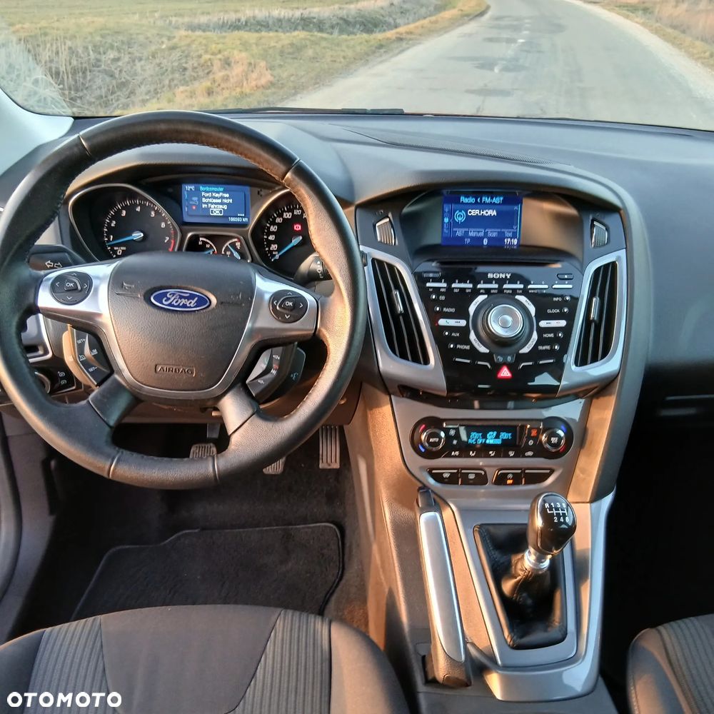 Ford Focus 1.6 EcoBoost Start-Stopp-System Champions Edition - 11