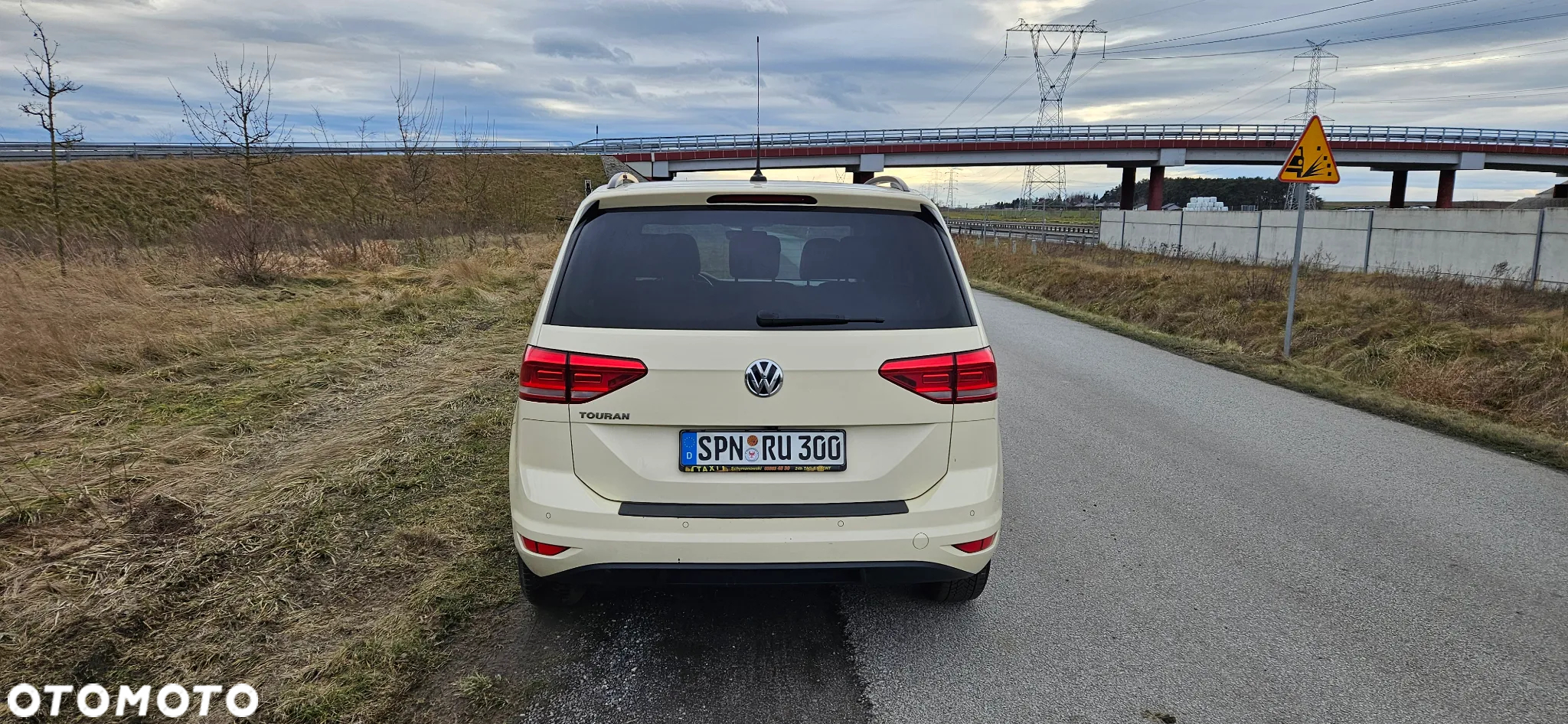 Volkswagen Touran 2.0 TDI SCR DSG UNITED - 27