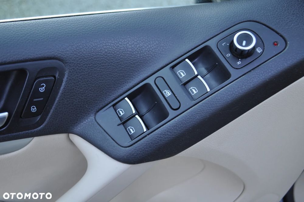 Volkswagen Tiguan 2.0 TDI DPF BlueMotion Technology Sport & Style - 35