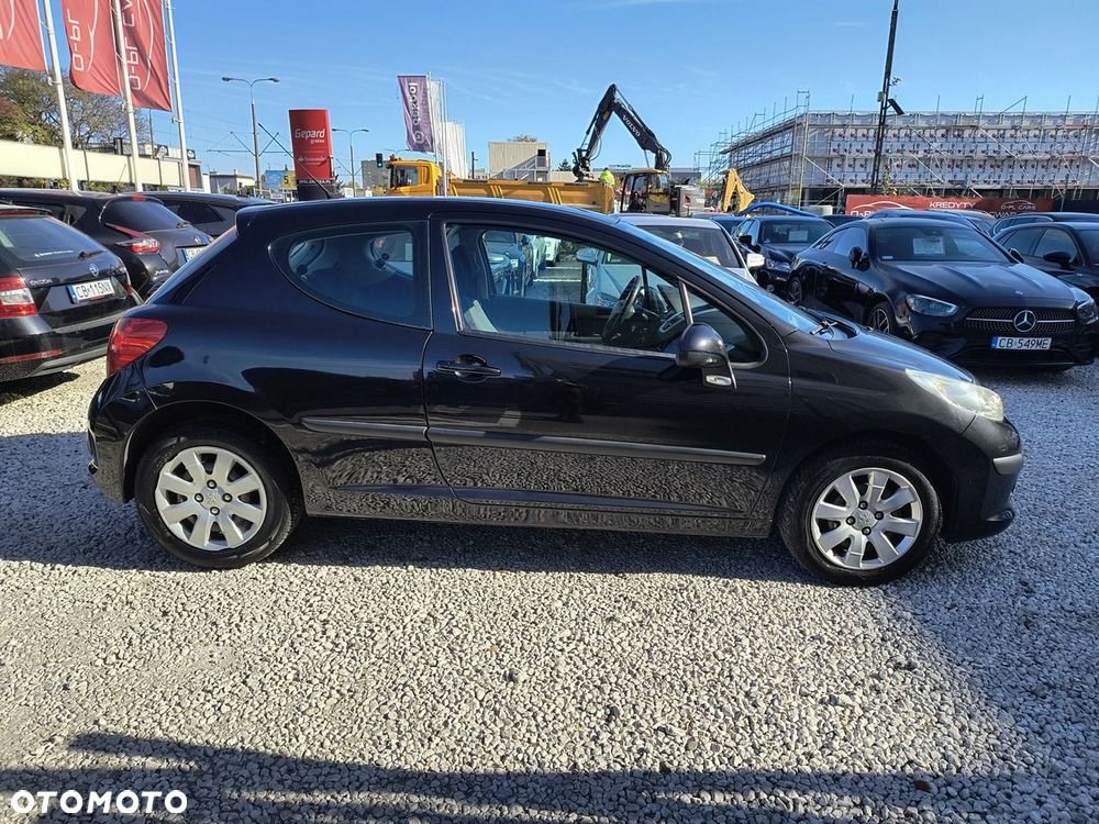 Peugeot 207 1.4 16V Trendy - 31