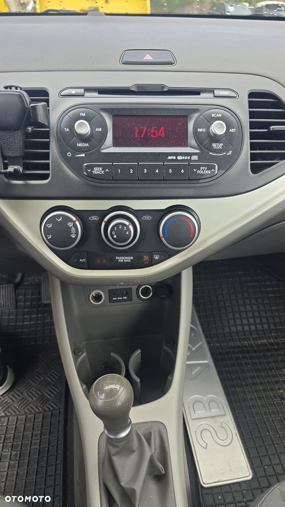Kia Picanto 1.0 L - 23
