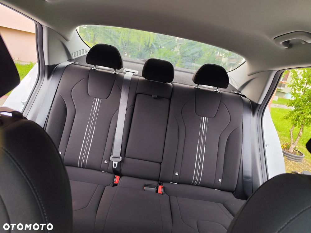 Hyundai Elantra 1.6 Smart - 15