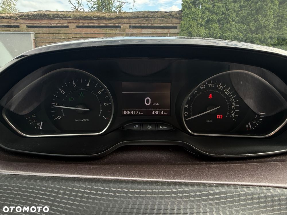 Peugeot 2008 1.6 VTi Active - 21