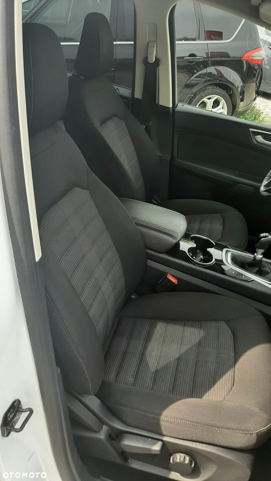 Ford Galaxy 2.0 TDCi Titanium - 17