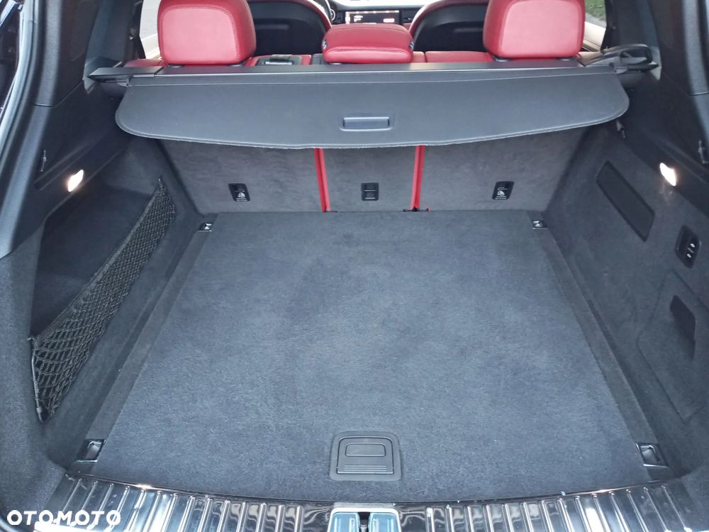 Porsche Cayenne Standard - 30