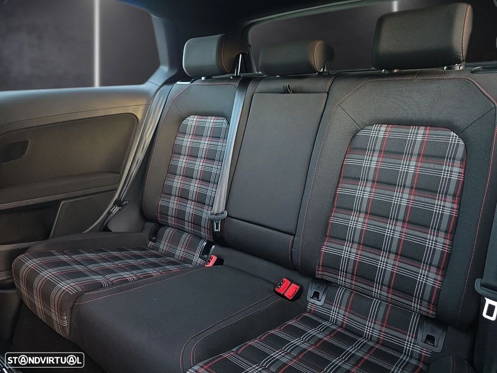 VW Golf 2.0 TSi GTi - 12