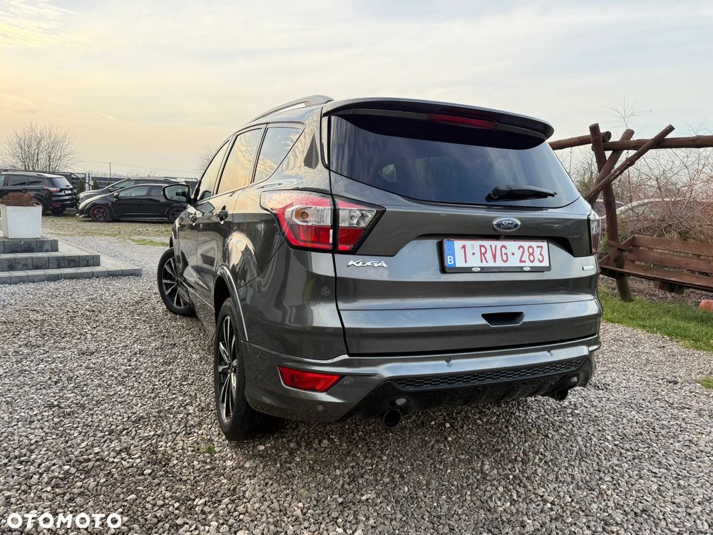 Ford Kuga - 37