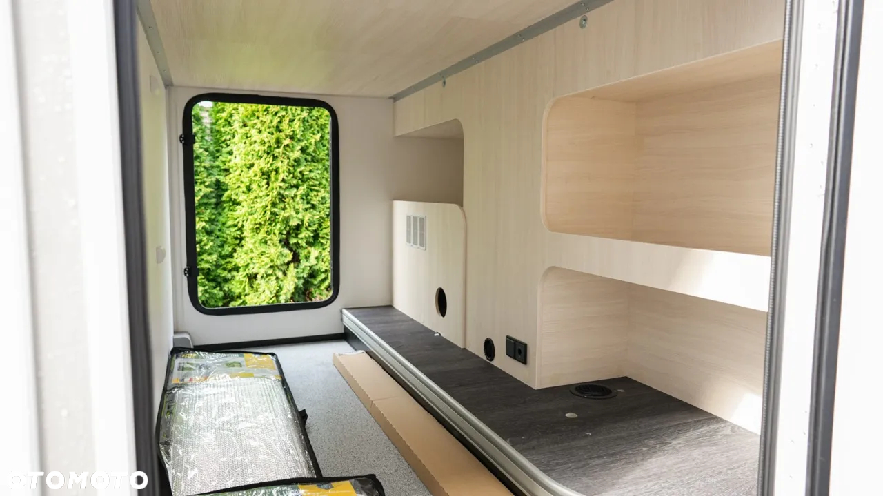Ford Chausson 627 GA Titanium Ultimate - 11