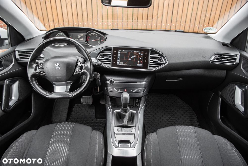 Peugeot 308 BlueHDi 150 Automatik Stop & Start Allure - 15