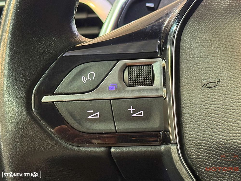 Peugeot 3008 1.2 PureTech Allure EAT8 - 23